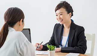 お家探しはプロの不動産会社が担当!